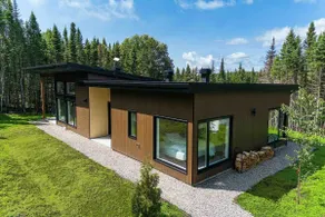 La Charlebois 24: Forest Views, Hot Tub & Patio - Image 2