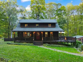 Cozy Cabin Getaway - Image 2