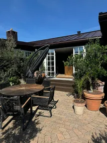 House by the sea - Image 3