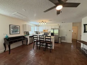 Private Home 1 mile from the Beach and Ave ! - Image 2