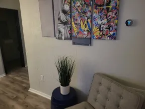 Beautiful Contemporary Suite #04 - Image 5