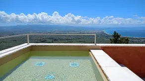 Small Exclusive Retreat - Image 4