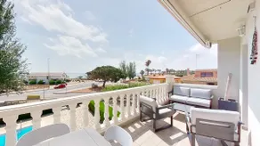 An apartment with a sea view, pool and parking - Image 5