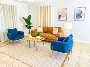 2 BR Apt/King bed/Queen bed/BBQ Grill - Image 2