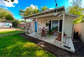 Private GuestHouse, King Bed-Patio with Dog Fence - Image 3