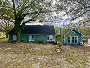 Lure Living at the Pond - Image 2