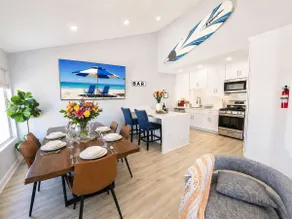 Searenity suite-, Near Beach, dog beach, & Surf - Image 2