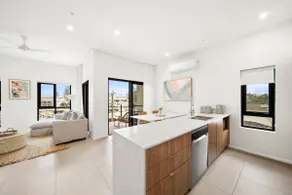 2 Bed, 2 Bath Ocean View Apt! Parking, 250m to Beach - Image 5