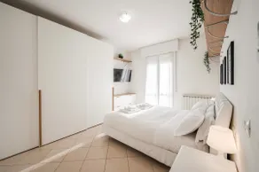 Near Ferrari 3BR, 2 Baths, Free Parking - Image 2