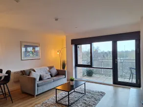 Luxury apartment with balcony and parking - Image 4