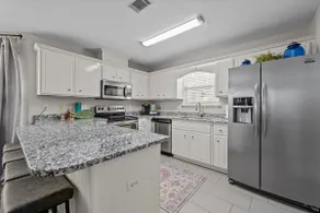 Gorgeous Glennfield with Pool! - Image 4