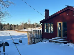 Cozy cottage with sauna by the lake - Image 2