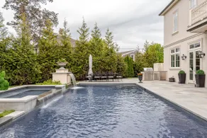 Luxury French Villa in Water Mill - Image 2