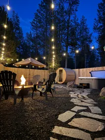 Near Crater Lake | Hot tub • Sauna • Ample Parking - Image 2
