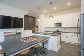 857 ~ 4 Private Suites ~ 4 Miles to Downtown ~ Walk to Hot Spots ~ Garage Parking ~ Super Clean - Image 3