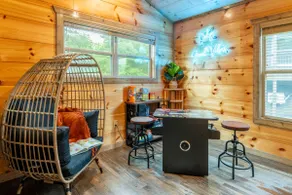 Indoor Pool/HotTub/Views/Dog Friendly/Firepit/Crib - Image 2