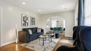 Modern Retreat Near Downtown Birmingham City Views - Image 2