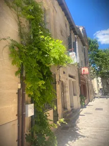 House for 8/11 people in the heart of Uzès - Image 2