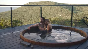 Window Rock A-Frame | Bluff View, Hot Tub, Top 1% - Image 4