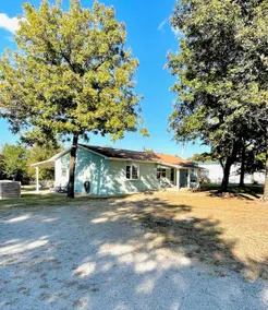 Newly Renovated Amazing Lake Retreat! Sleeps 11- Walk to Water & Boat Ramp! - Image 4
