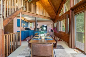 Lakeview Cabin > Unique Mid-Century Tucked in Bluff - Image 4