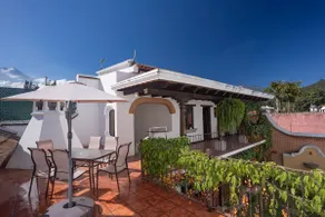 Beautiful Villa in Antigua for 6 and parking - Image 2