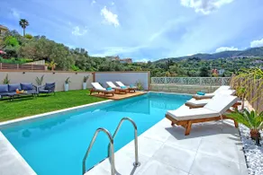 Villa en Argyroupoli con 3 habitaciones, capacidad 8 - Image 3