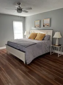 The Honeysuckle|Modern 3BR | Fast Wi-Fi|Quiet Stay - Image 3