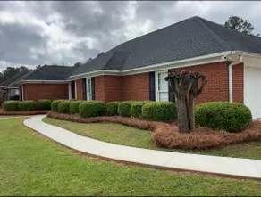 The Honeysuckle|Modern 3BR | Fast Wi-Fi|Quiet Stay - Image 2