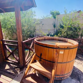 Cabin with unlimited Hot Tub and River Descent - Image 3