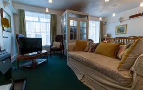 Katie's Town House - Image 5