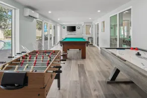 ItsAlwaysSunny ~ Backyard Oasis, Game Room, Bikes - Image 2