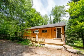 Serene Riverfront Retreat - Image 2