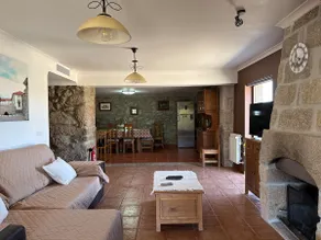Cottage with Vineyard Pool - Image 2