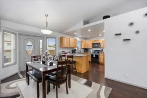 Peaceful Retreat - Remodeled - Private Hot Tub - Image 3