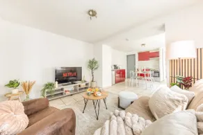 Bright, cozy haven in downtown Tarbes, with sun terrace - Image 2