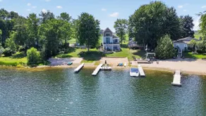 Holiday Haus: Fall Weekend on Lake Cowden - Image 5