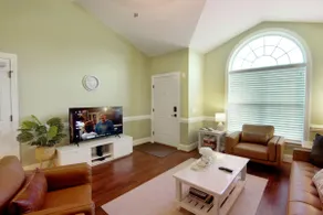 *Stunning Home*Great Location*Near Hospital & ECU* - Image 3