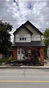 Upscale Stunning Victorian Home - Image 2