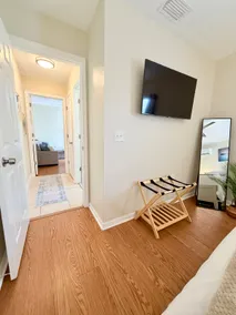 Cozy Luxury Apartment - Image 5