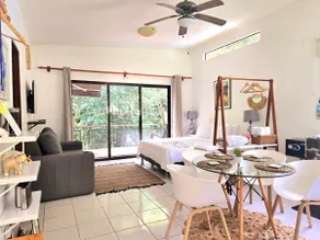 Luxury and Nature 15 minutes from the Beaches - Image 2