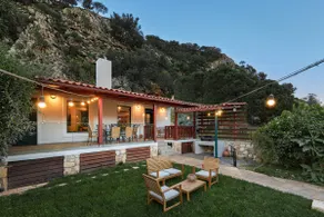 Yiamas Seaside Cottage in Paliokastro near Heraklion City - Image 4