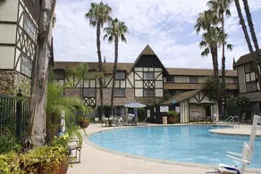 Family-Friendly Paradise near Downtown Disney - Image 2