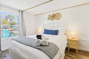 3bd Sugar Beach Getaway | Beach Walking Distance - Image 3