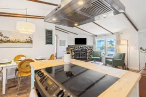 3bd Sugar Beach Getaway | Beach Walking Distance - Image 2