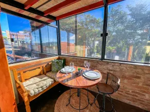 Dream Getaway Apartment - Breakfast and A/C - Image 2
