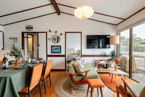 Private Beachfront House, Dog-Friendly Malua Bay - Image 4