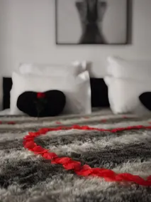 Romantic suite & private spa 20 min from Nice - Image 3