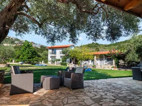 Janakis Garden Livadi Beach - Image 4