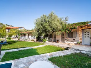 Janakis Garden Livadi Beach - Image 2